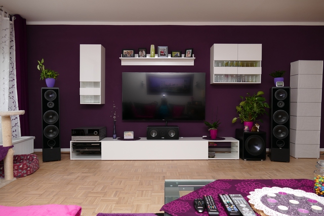 Design : wohnzimmer weià schwarz lila ~ inspirierende bilder von ...