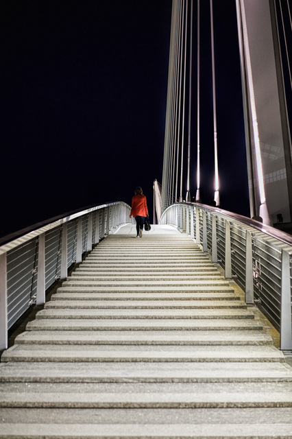 Frau In Rot