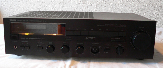 Yamaha Receiver R-3