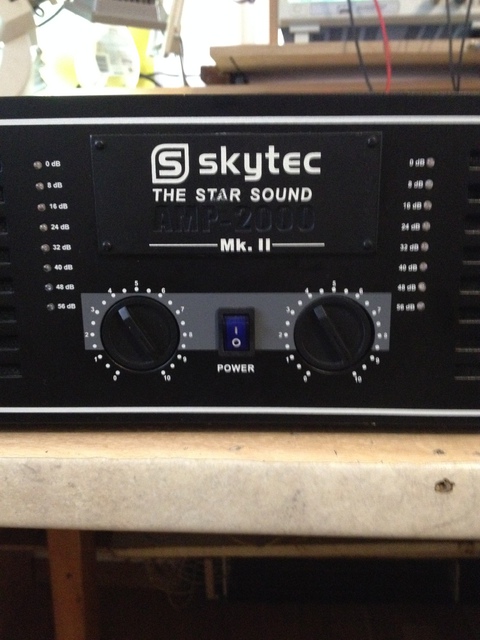 Skytec AMP 2000