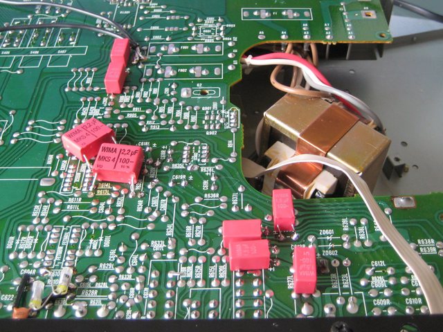 Hitachi HCA-8500 MkII ReCap PCB shunts on solder side line stage tone control