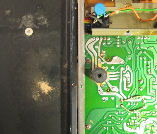 Luxman L-410 inside pic main capacitors leaking electrolyte