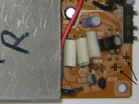 Reparatur Des Hitachi HMA-8300 - Kondensatoren Fehlen
