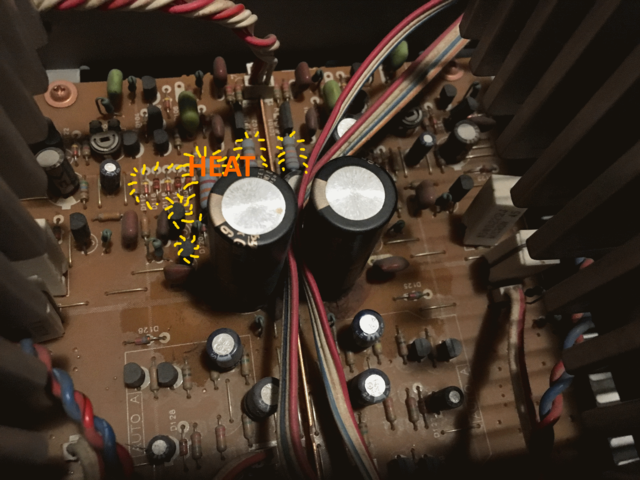 Yamaha M-40 Inside Picture Leaked Electrolytic Capacitors Near Heat Sources