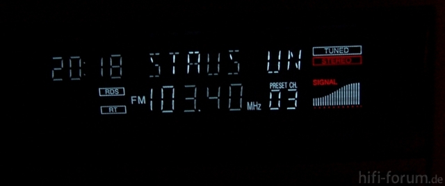 AKAI AT-3000RDS Display