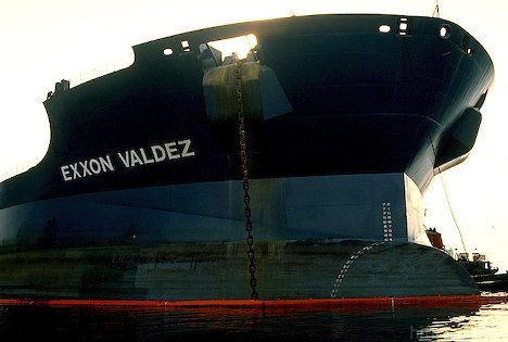 exxon-valdez-tanker_3195