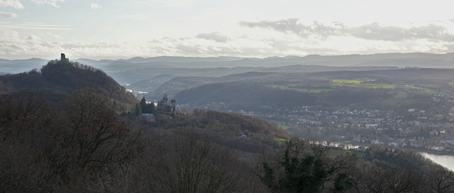Drachenfels und Drachenburg