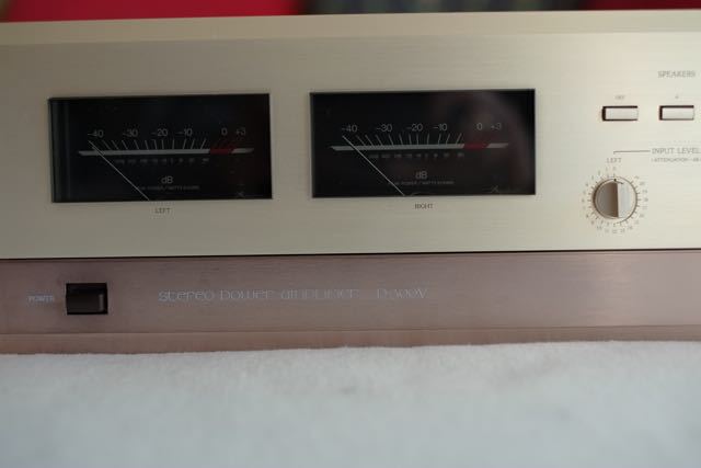 Accuphase P-300V