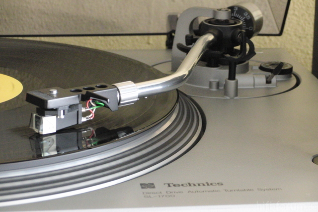 technics SL 1700