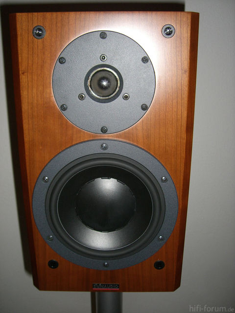 Dynaudio Focus