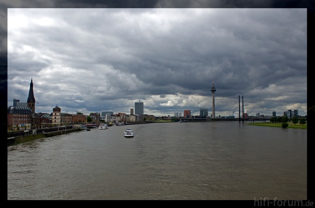 Düsseldorf Rheinufer