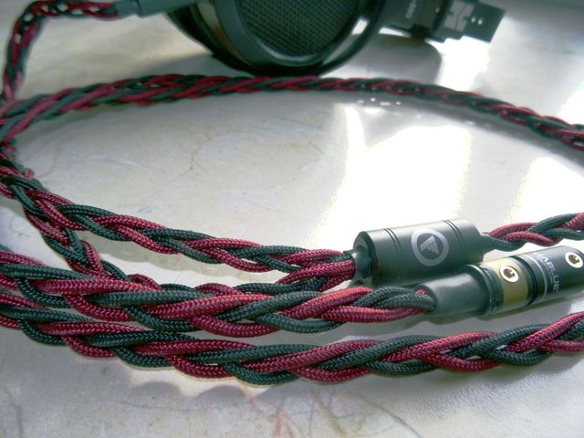 Black_Red_Braid_OE_Audiosysteme_02