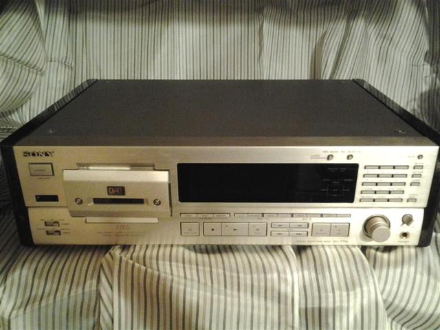 Sony Dat DTC 77ES (Medium)