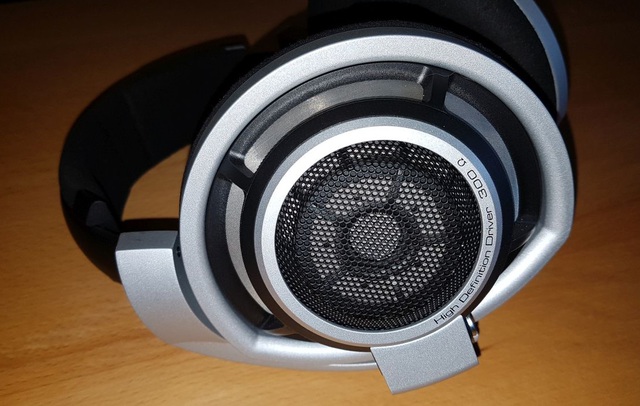 HD800 01