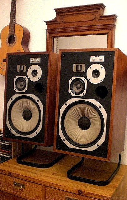 Pioneer HPM-100 