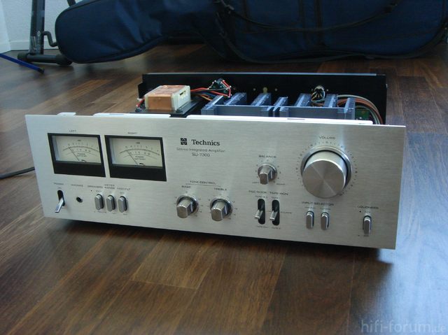 Technics SU-7300 Verstärker (1977)