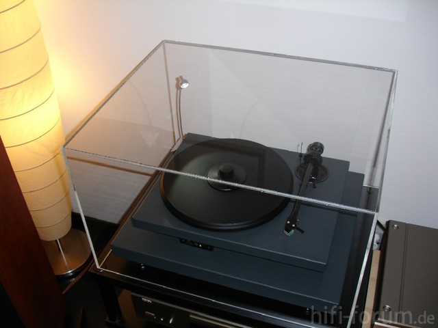 Pro-Ject 2 Xpression Mit Absorberbase & Acryldeckel - Topansicht