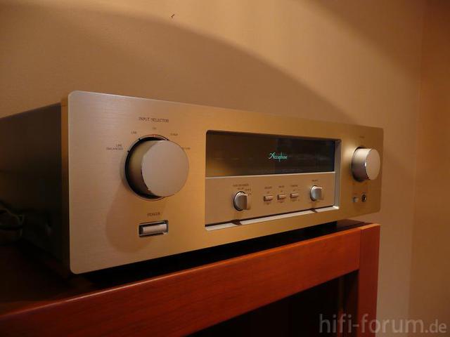 Accuphase E 210