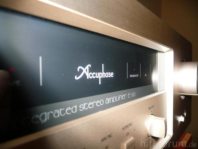 Accuphase E 210