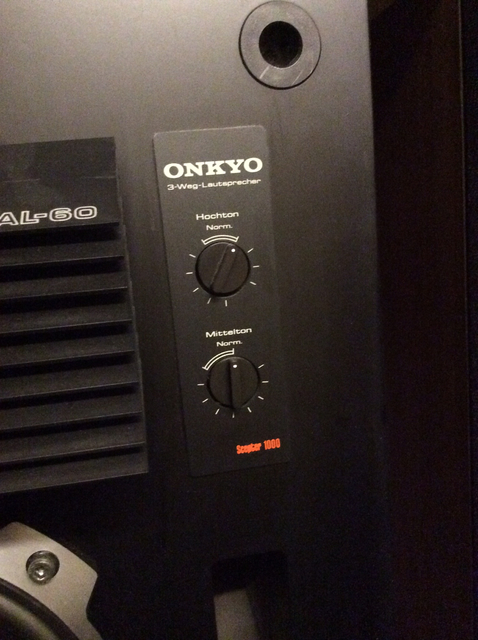 Onkyo SC 1000 Details