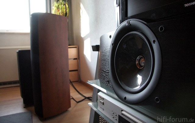 KEF Q9c