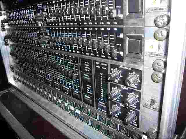 Www Audiofanzine Com Behringer Fbq1502 Ultra Graph Pro (1)