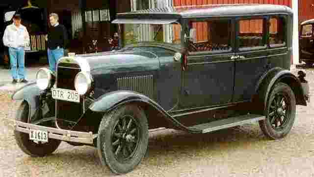 Oldsmobile Model F 28 4 Door Sedan 1928