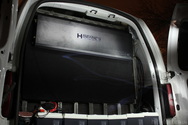 6980615499 4f966cc845 B