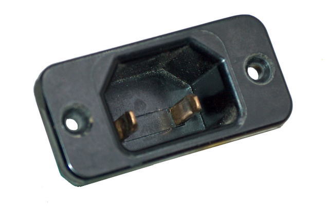 C18 IEC Inlet