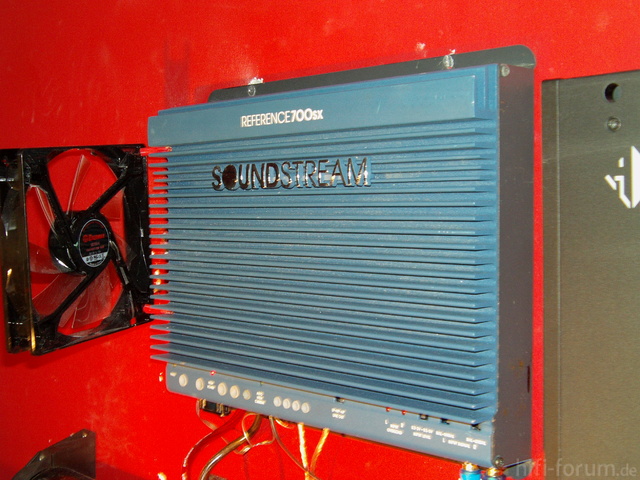 Soundstream 700