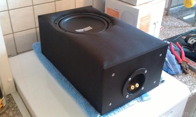 Mittelarmlehnensubwoofer