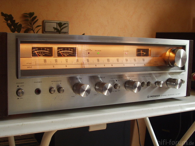 Pioneer SX 680, silber