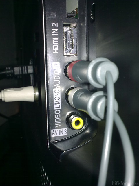 AV Kabel von XBox am TV