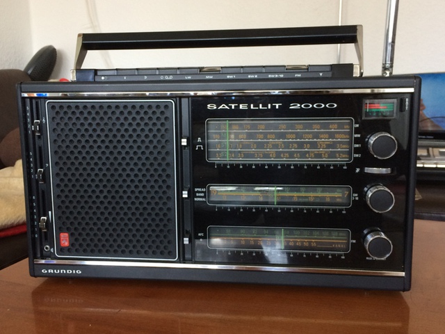 Grundig Satellit 2000 Schwarz