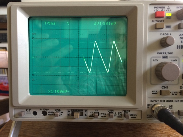 Sägezahn Brummspannung Satellit 2000