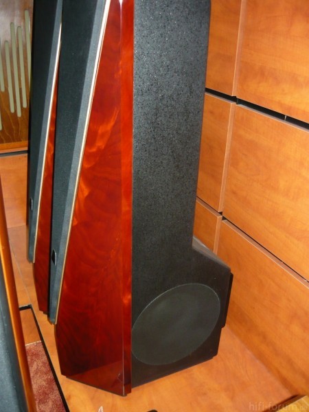 Swans T1000 built in active subwoofer