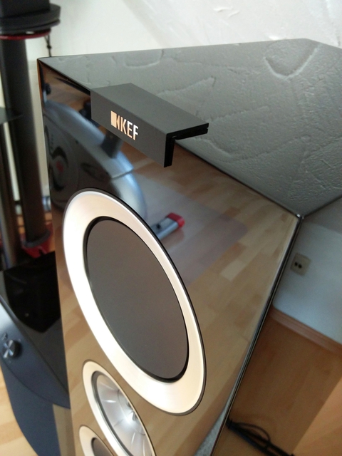 Kef R700