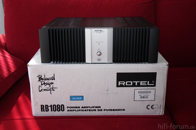 Rotel RB1080 vorne