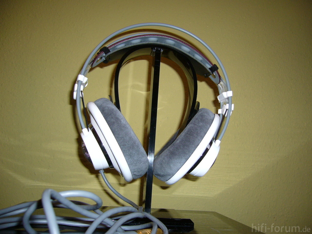 AKG K701