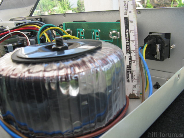 Skytec Pro 600 Endstufe - Trafo Seitenansicht