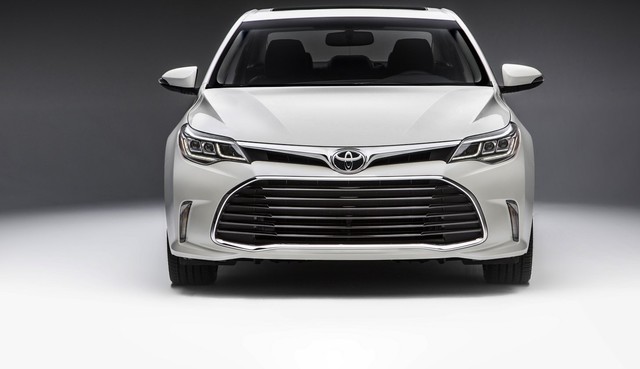 2016 Toyota Avalon 4 1600x0w