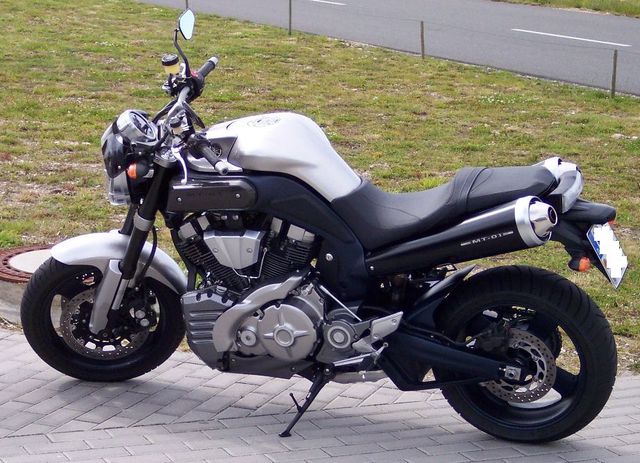 Yamaha_MT-01