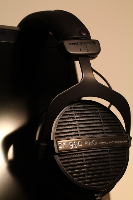 Beyerdynamic DT 990 Pro (Limited Black Edition)