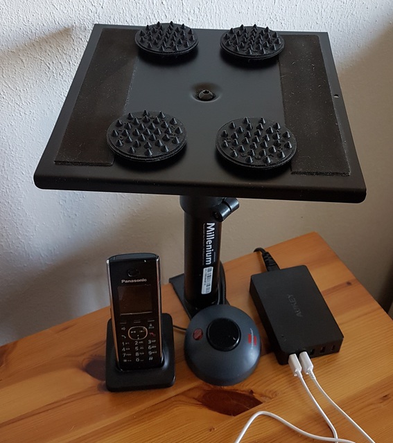 Speaker Stand