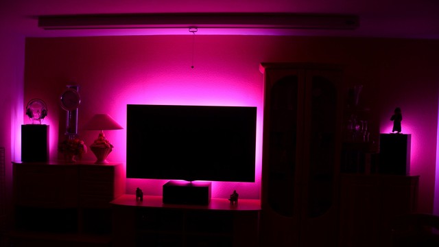 Pink TV aus
