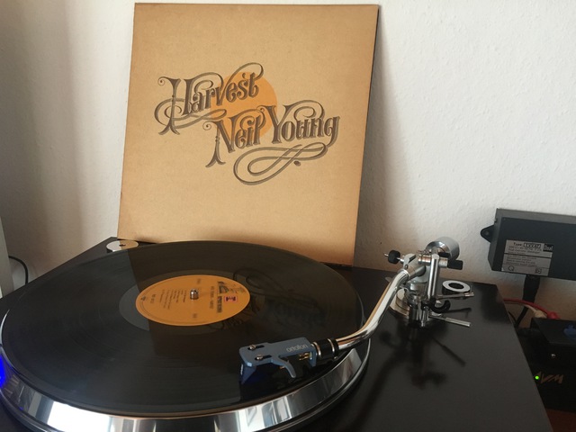  Neil Young ?– Harvest 