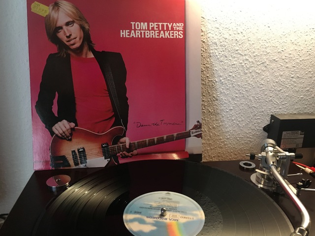  Tom Petty And The Heartbreakers ?– Damn The Torpedoes