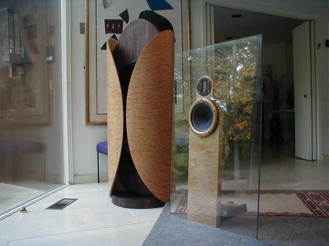 Karlson tube subwoofer