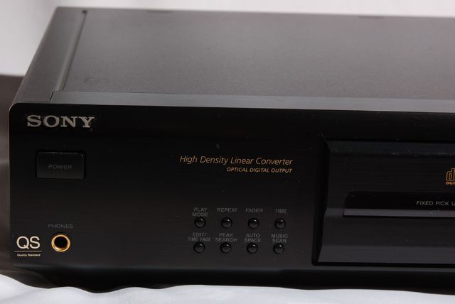 Sony CDP-XE700