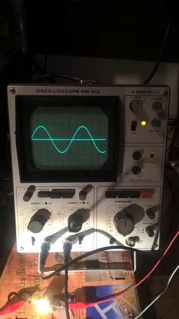 1KHz Sinus Ausgang 10Vpp